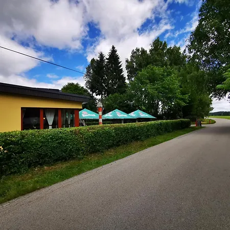 Kovarov Pensionat 3*